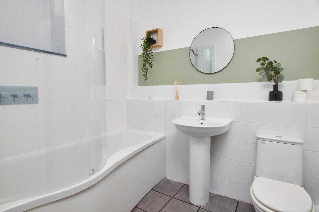 Wonderful Apartment In Bath With Garden - Sleeps 8 Ngoại thất bức ảnh