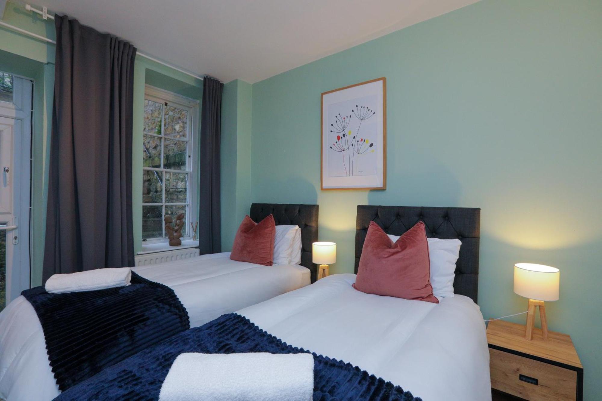 Wonderful Apartment In Bath With Garden - Sleeps 8 Ngoại thất bức ảnh